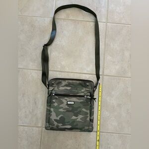 Baggallini Green Camouflage Crossbody Bag